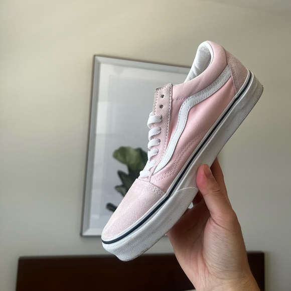 Vans - Picture 2 of 4